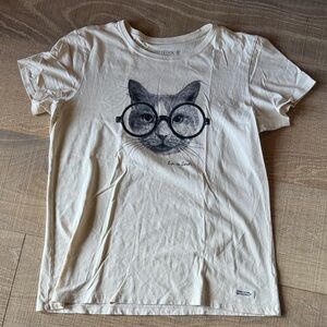 Life Is Good Cream Crusher-lite T‑Shirt with Black Cat Graphic